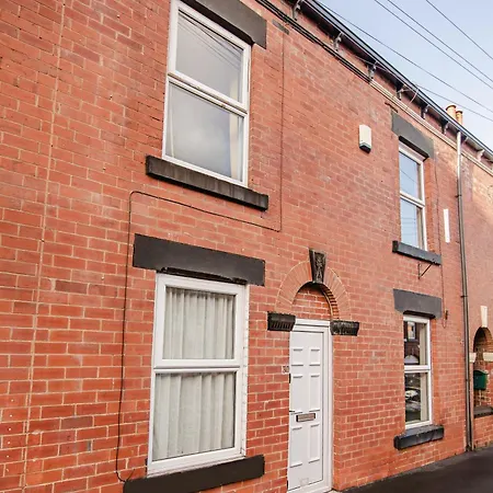 Holiday home Urban Retreat Oasis Free Parking 13ppl